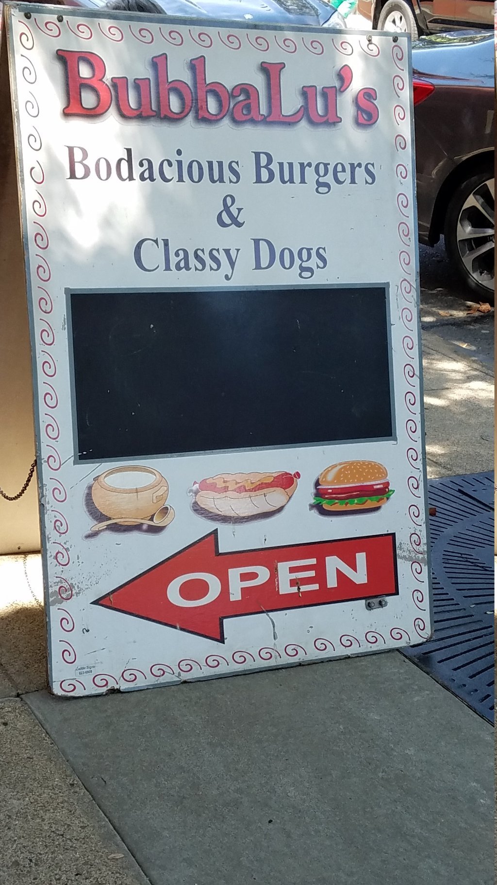 BubbaLus Bodacious Burgers Classy Dogs